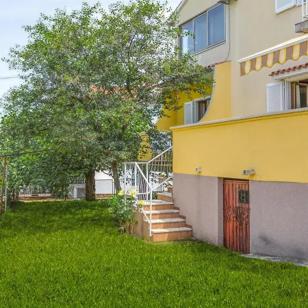 Apartment Daria-2 By Interhome *
