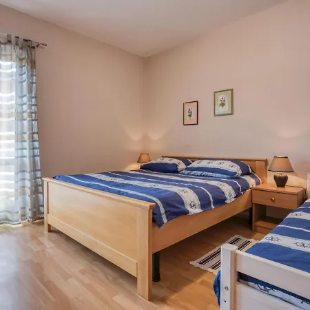 Apartment Daria-2 By Interhome *