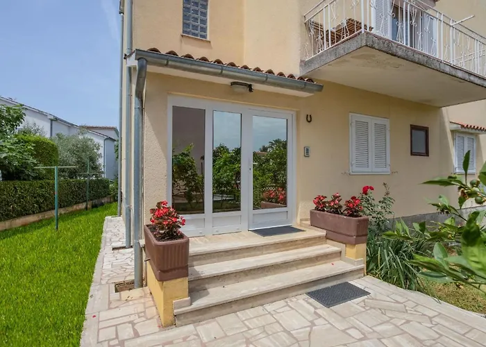 Daria-2 By Interhome アパート ポレッチ