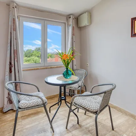 Apartment Daria-2 By Interhome *