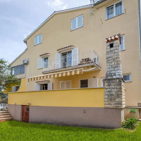 Apartment Daria-2 By Interhome Porec